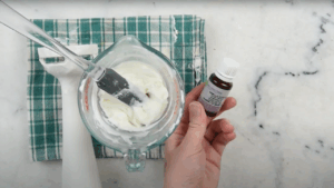 Korak 4 - Dodati eterično ulje vanile